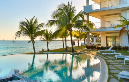 Living The Dream At Las Arenas Banner